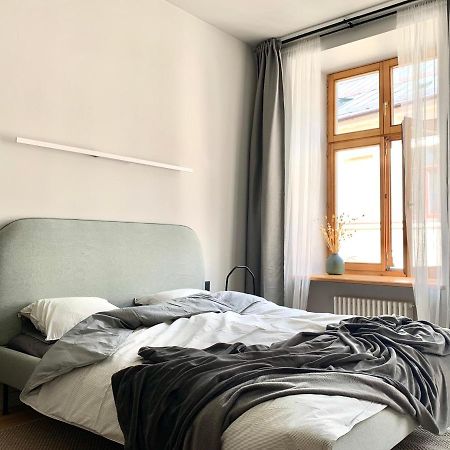 Stylish New Apartment In Riga Old Town - City Centre, Self Check-In, Walkable To Major Attractions ภายนอก รูปภาพ