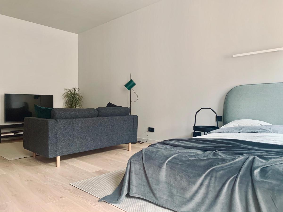 Stylish New Apartment In Riga Old Town - City Centre, Self Check-In, Walkable To Major Attractions ภายนอก รูปภาพ