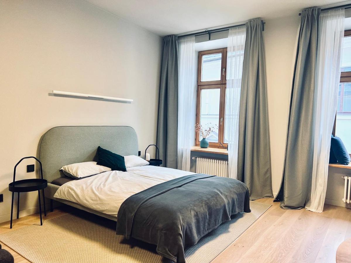 Stylish New Apartment In Riga Old Town - City Centre, Self Check-In, Walkable To Major Attractions ภายนอก รูปภาพ