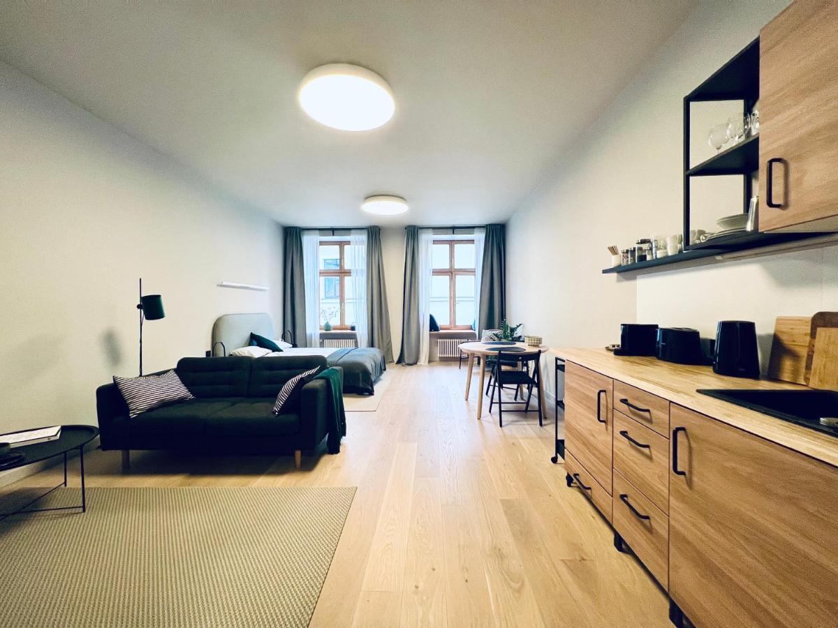 Stylish New Apartment In Riga Old Town - City Centre, Self Check-In, Walkable To Major Attractions ภายนอก รูปภาพ